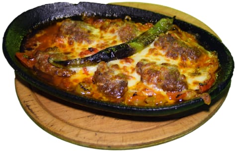 Kiremitte Kaşarlı Köfte